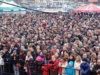 Психология толпы, массовое скопление людей и чем оно отлично от толпы