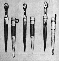 Ножи и кинжалы военных, морских и гражданских чинов 1800-1917 годов, кинжал кривой солдатский, кинжал-бебут образца 1907 года