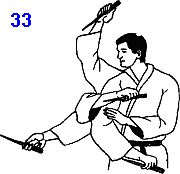 Выполнение прямого удара кинжалом и ножом с одновременным перехватом, секущие и маховые удары кинжалом или ножом