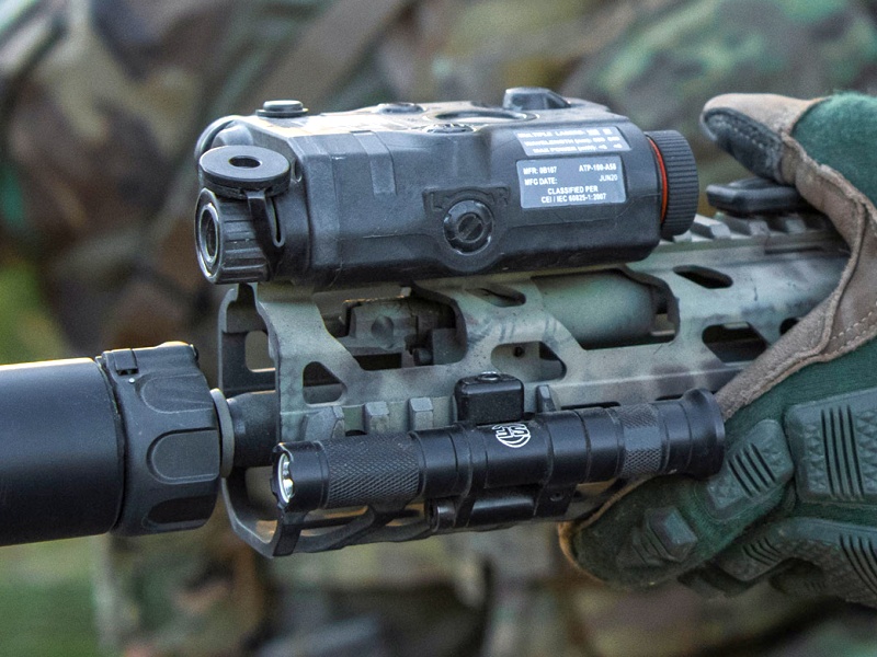 SureFire Micro Scout Light Pro, миниатюрный подствольный светодиодный фонарь с питанием от одной батареи или аккумулятора AAA
