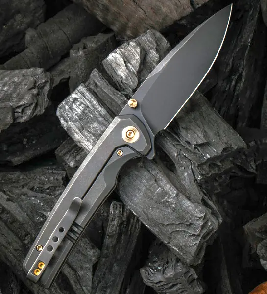 We Knife Co Subjugator, складной нож категории EDC с клинком из стали CPM 20CV