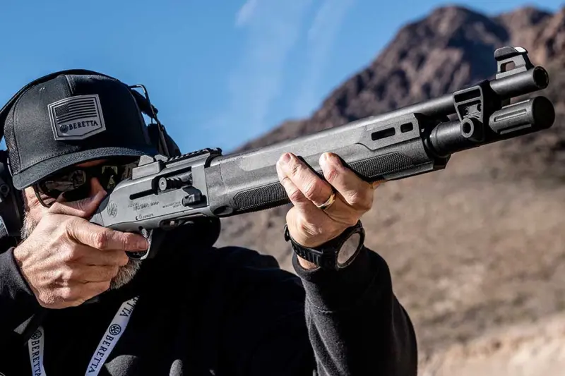 Дробовик Beretta A300 Ultima Patrol Shotgun 20 калібру для самооборони та спортивної стрільби.