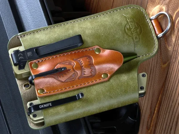 EDC-органайзер Oknife Osheath S1 3-in-1 Leather Sheath виконаний у класичному стилі