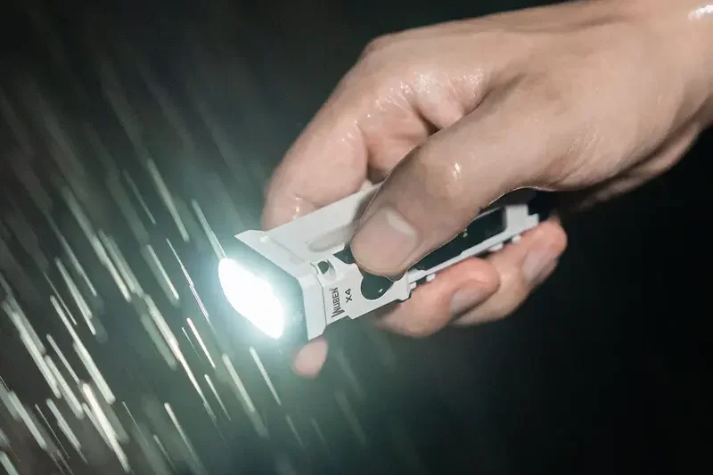 Wuben X4, компактний багатофункціональний EDC-ліхтар потужністю 1500 люмен.