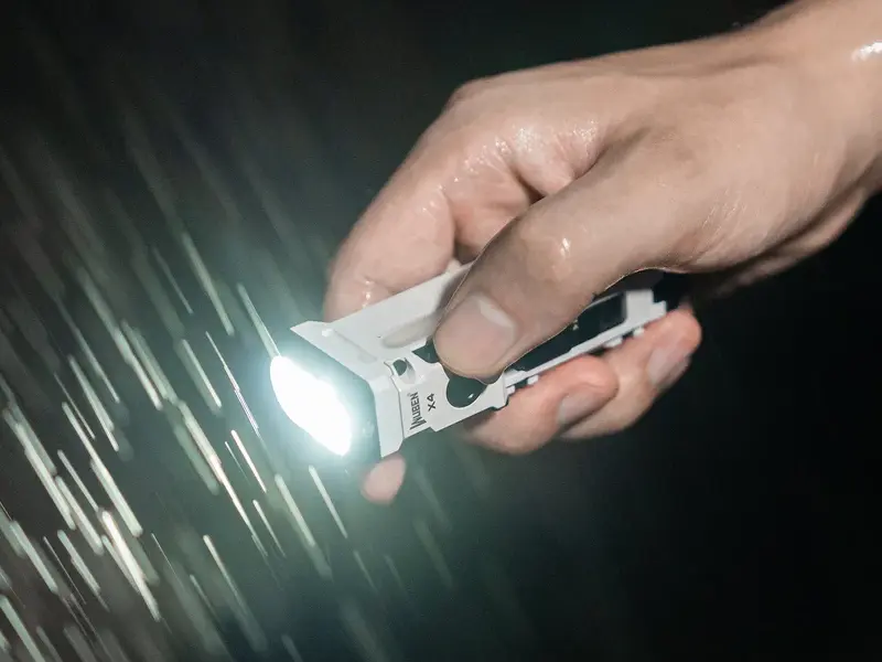 Wuben X4, компактний багатофункціональний EDC-ліхтар потужністю 1500 люмен