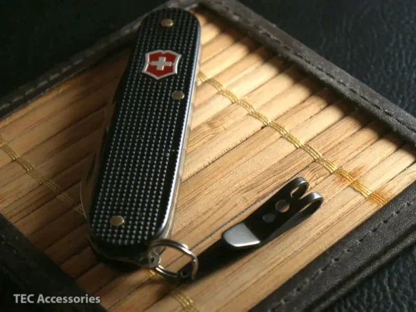 Кліпса P-7 Suspension Clip виготовлена із загартованої пружинної нержавіючої сталі