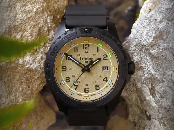 Особливості конструкції наручного годинника Traser P96 Outdoor Pioneer