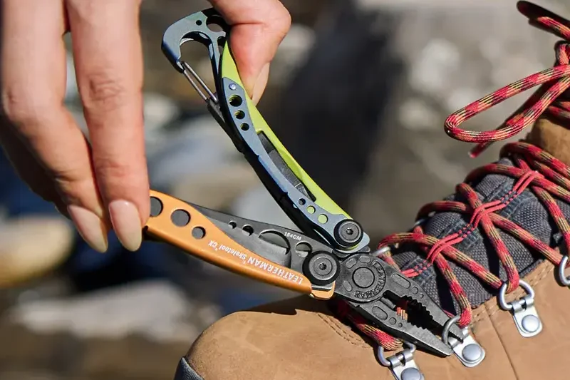 Мультитул Leatherman Skeletool CX у нових кольорах Aurora, Nocturnal та Sandstorm.
