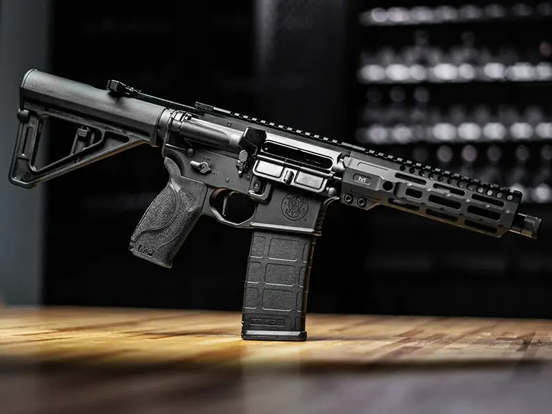 Компактні гвинтівки Smith & Wesson M&P 15 AXE Pistol та M&P 15 AXE SBR під глушник і патрон .300 Blackout